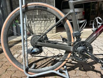 Used Scott Addict RC 10 2024 2024 Road & Gravel — image 8 of 11