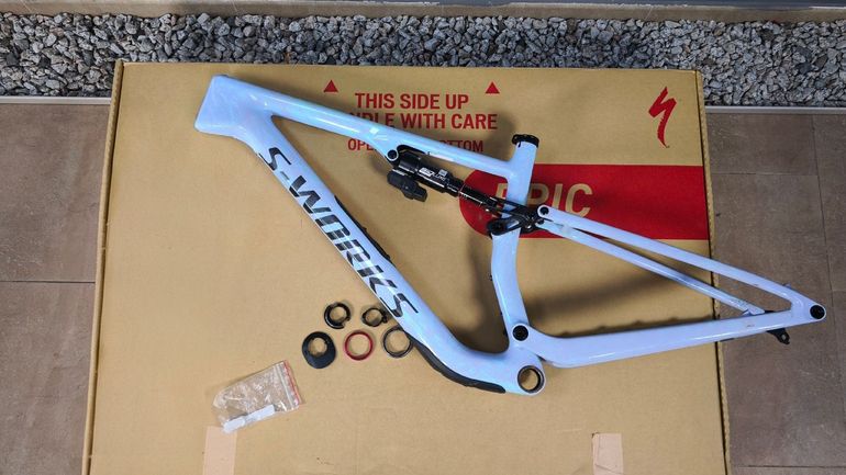 Used Specialized Epic Frameset 2025 Mountainbike, Blue — image 2 of 6