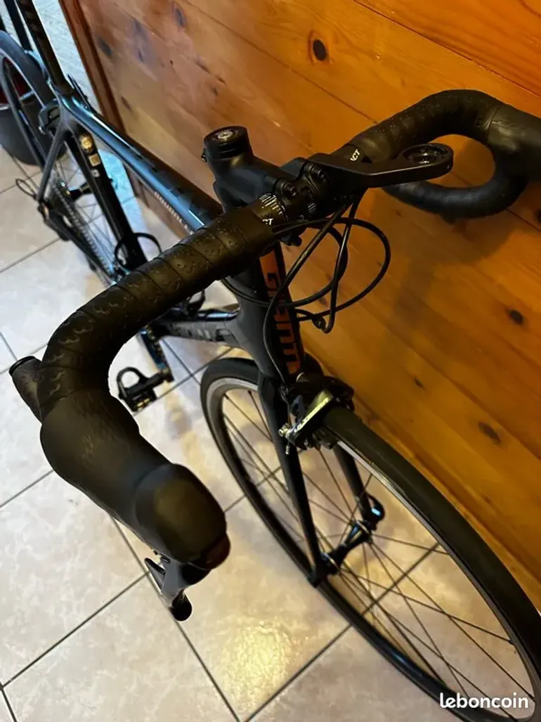 Used Giant Giant Advanced Tcr 2017 Road & Gravel, Schwarz — image 3 of 6