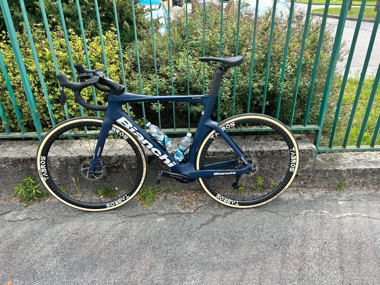 Used Bianchi Oltre Comp Ultegra Di2 2025 2025 Road & Gravel, Blau — image 11 of 19