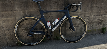 Used Bianchi Oltre Comp Ultegra Di2 2025 2025 Road & Gravel, Blau — image 3 of 19