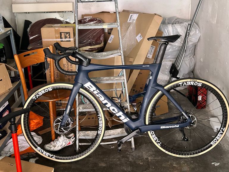 Used Bianchi Oltre Comp Ultegra Di2 2025 2025 Road & Gravel, Blau — image 15 of 19