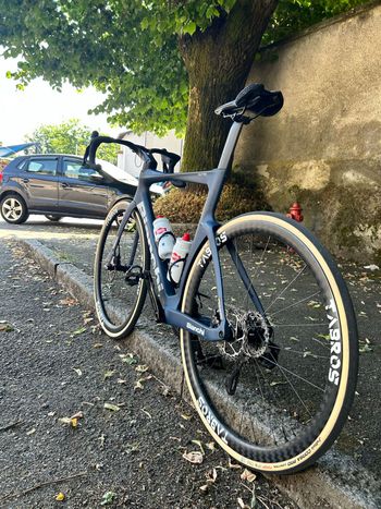 Used Bianchi Oltre Comp Ultegra Di2 2025 2025 Road & Gravel, Blau — image 7 of 19