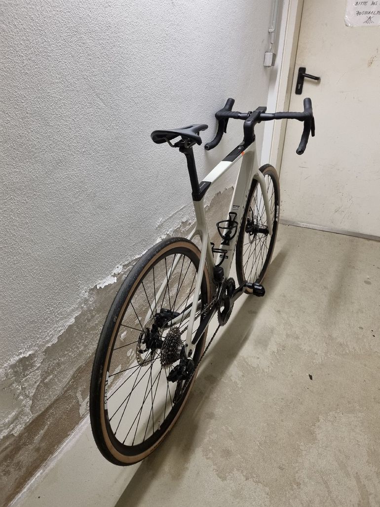 Used Cannondale Synapse Carbon 4 2025 2025 Road & Gravel, Light Gray — image 7 of 7
