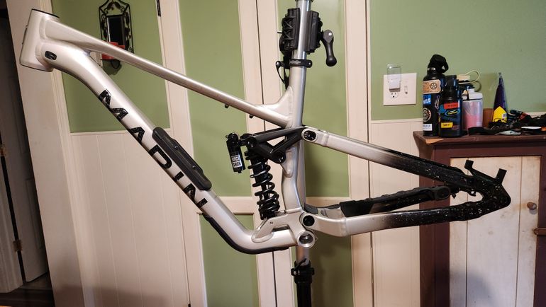 Used Marin Alpine Trail XR 2025 Frameset 2025 Mountainbike, Light Gray, 29, 27.5 — image 2 of 11