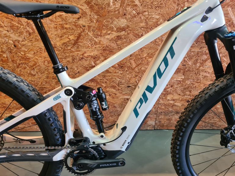 Used Pivot SHUTTLE AM Ride SLX/XT 2025 2025 Mountainbike, White — image 2 of 9