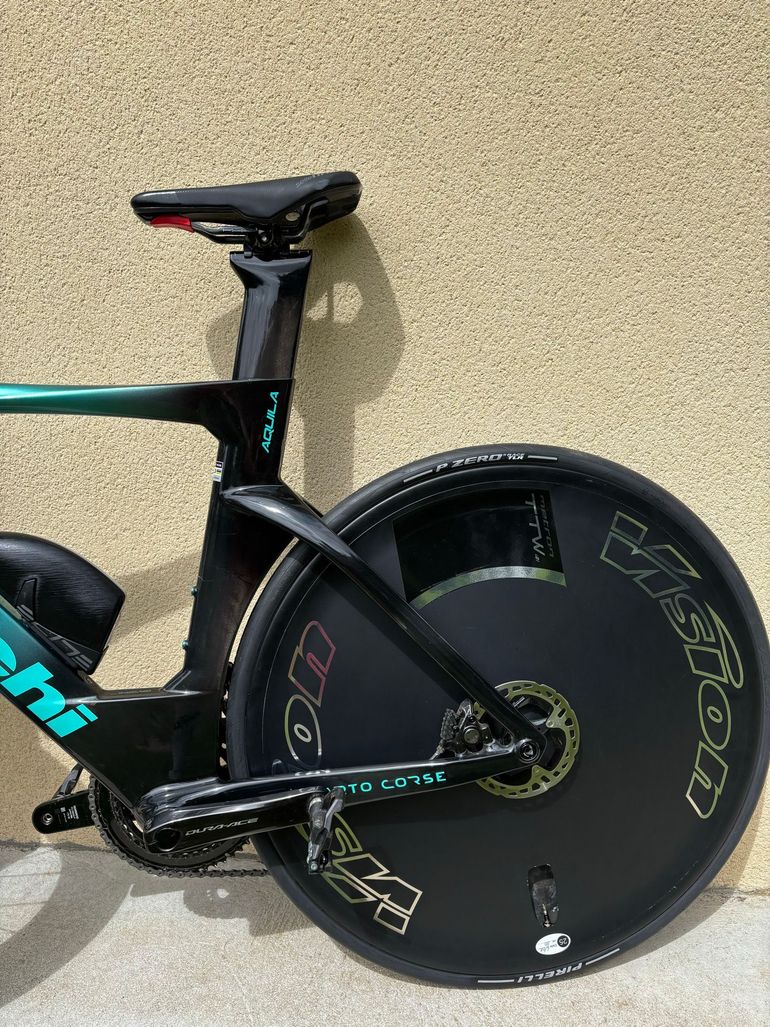 Used Bianchi Aquila RC Dura Ace Di2 4IIII Pwm 2025 2025 Road & Gravel, Schwarz — image 10 of 16