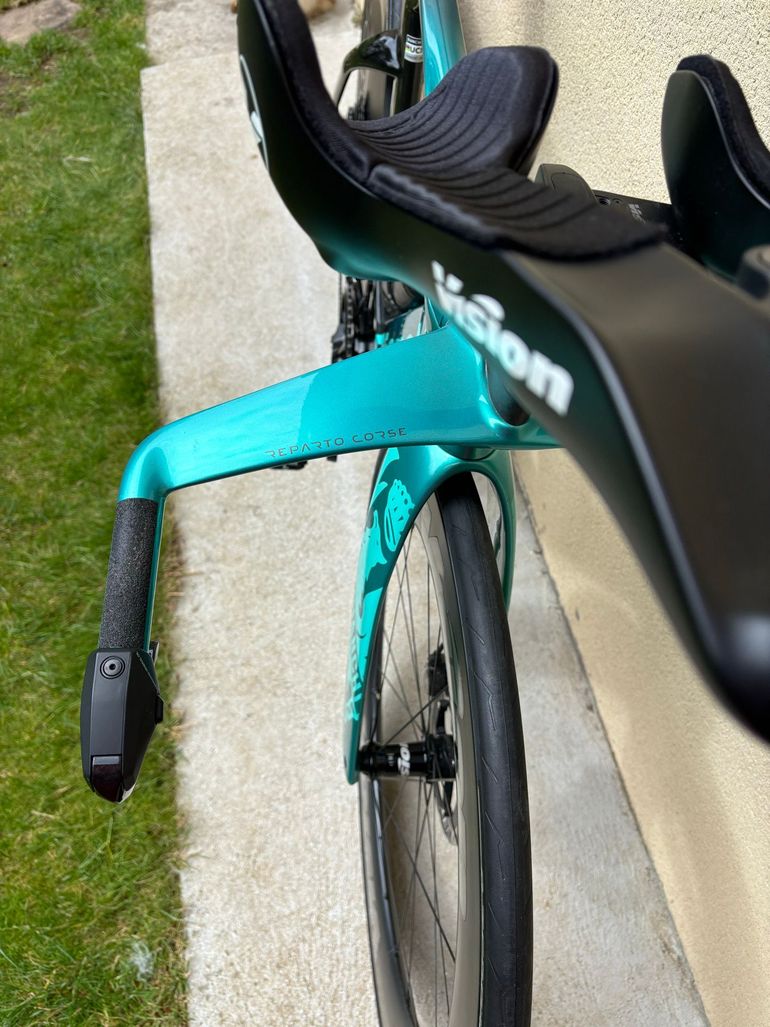 Used Bianchi Aquila RC Dura Ace Di2 4IIII Pwm 2025 2025 Road & Gravel, Schwarz — image 6 of 16