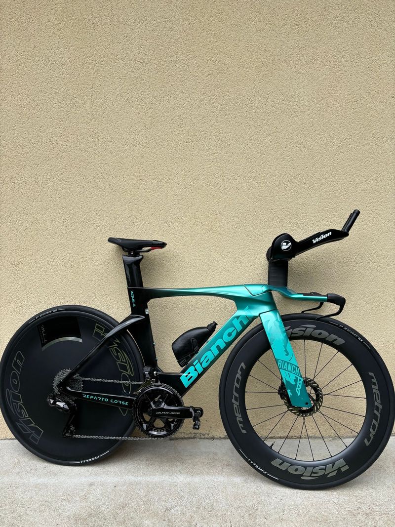 Used Bianchi Aquila RC Dura Ace Di2 4IIII Pwm 2025 2025 Road & Gravel