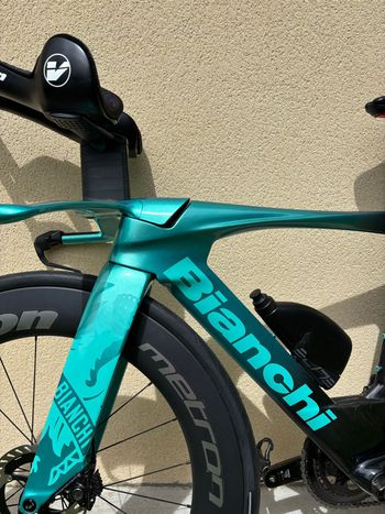 Used Bianchi Aquila RC Dura Ace Di2 4IIII Pwm 2025 2025 Road & Gravel, Schwarz — image 13 of 16