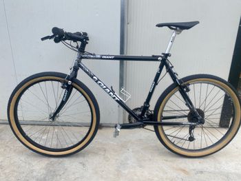 Used Giant Giant Custom Shimano Deore 1990 Mountainbike, Black — image 2 of 8
