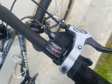 Used Giant Custom Shimano Deore 1990 Mountainbike, Black — image 4 of 8