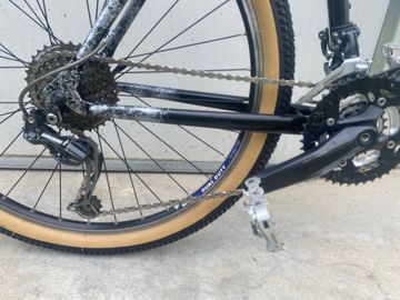 Used Giant Custom Shimano Deore 1990 Mountainbike, Black — image 3 of 8