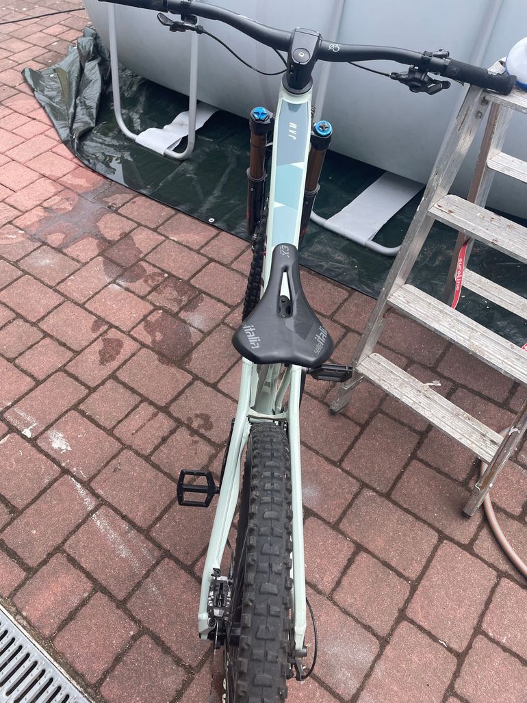 Used Focus JAM 6.9 2022 2022 Mountainbike, Light Gray, 29 — image 5 of 5
