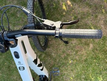 Used Husqvarna Mountain Cross MC4 2023 2023 Mountainbike, White, 27.5 — image 8 of 9