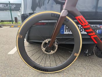 Used BMC Teammachine R Shimano Dura Ace Di2 2025 Road & Gravel, Red — image 3 of 5