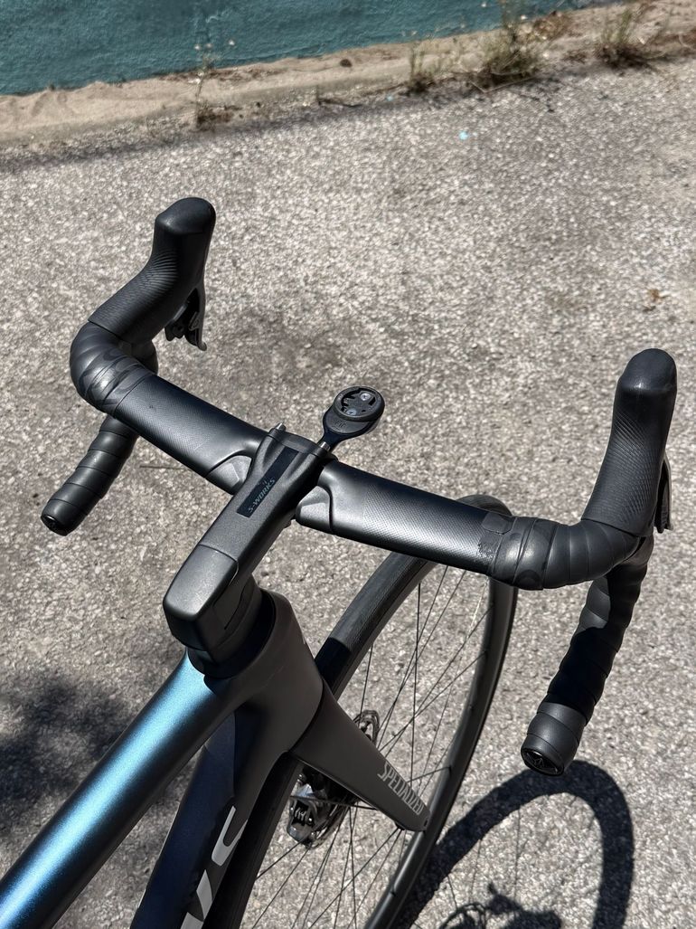 Used Specialized S-Works Tarmac SL8 - SRAM Red eTap AXS 2024 2024 Road & Gravel — image 4 of 13