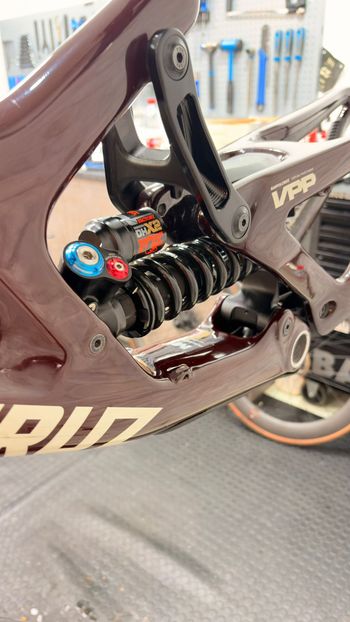Used Santa Cruz V10 Frame / Carbon CC 2023 Frameset 2023 Mountainbike — image 4 of 5