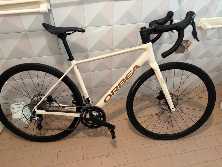 Used Orbea AVANT H40 2025 2025 Road & Gravel — image 1 of 8