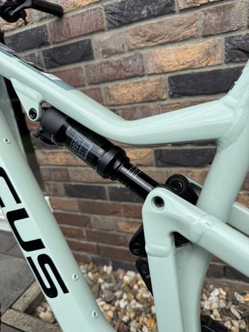 Used Focus JAM 6.8 2024 2024 Mountainbike, Verde — image 5 of 8