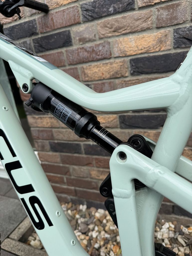 Used Focus JAM 6.8 2024 2024 Mountainbike, Verde — image 5 of 8