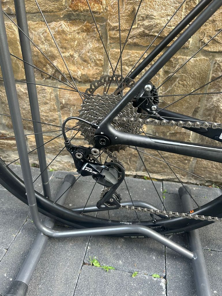 Used Giant TCR Advanced 2 Disc 2021 2021 Road & Gravel, Black — image 6 of 11