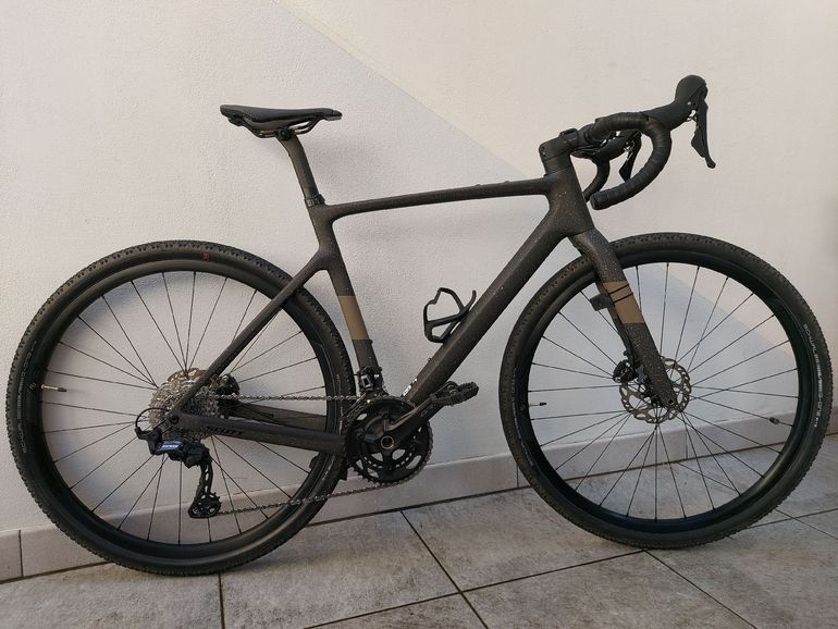 Used Scott Addict Gravel 40 2024 2024 Road & Gravel — image 1 of 7