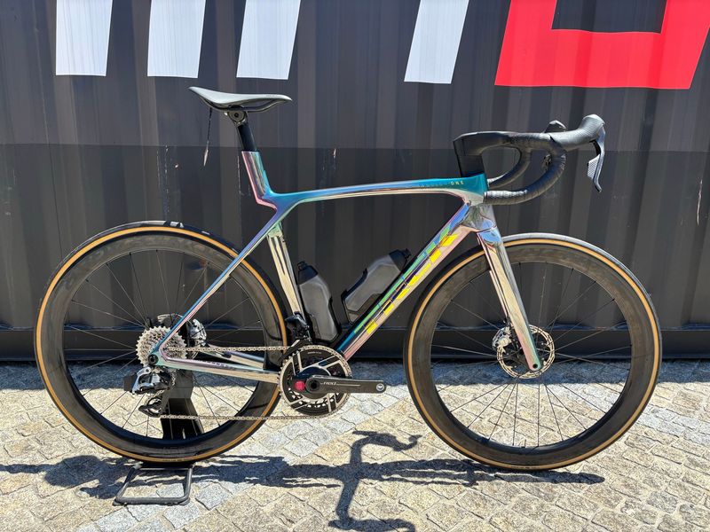 Used Trek Madone SLR 9 AXS Gen 8 2025 2025 Road & Gravel