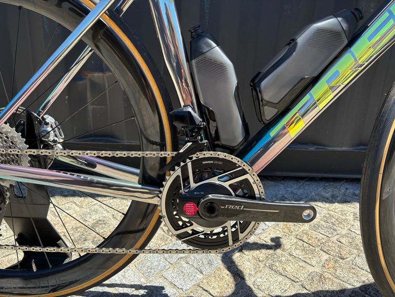 Used Trek Madone SLR 9 AXS Gen 8 2025 2025 Road & Gravel, Light Gray — image 3 of 7