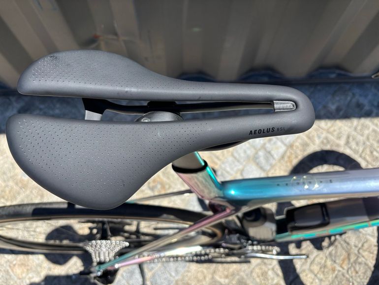 Used Trek Madone SLR 9 AXS Gen 8 2025 2025 Road & Gravel, Light Gray — image 6 of 7