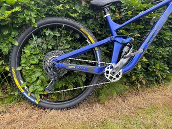 Used Trek Slash 8 Gen 5 2023 2023 Mountainbike, Blau, 29 — image 4 of 7
