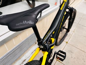 Used Orbea OCCAM H20 LT 2022 2022 Mountainbike, Black — image 4 of 10
