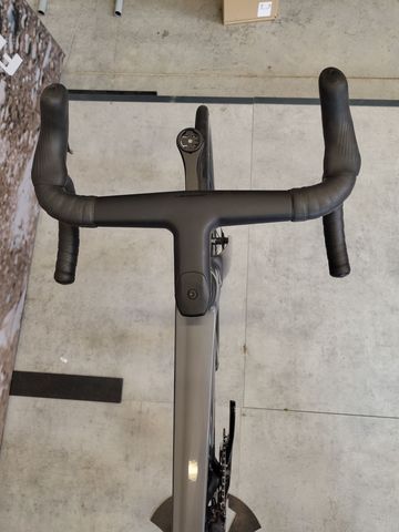 Lapierre Xélius DRS 9.0 2026 2026 Road & Gravel usato, Grigio chiaro — immagine 3 di 3