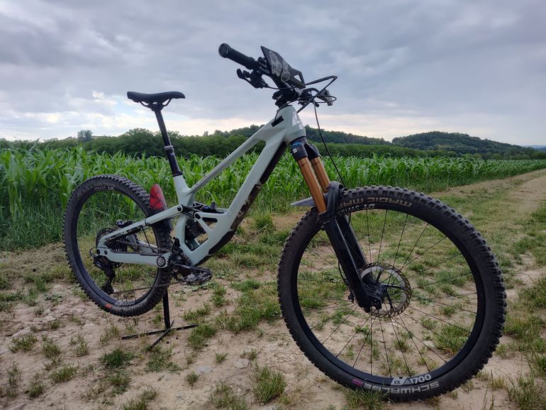 Used Lapierre Spicy Shimano Deore XT 2025 Mountainbike — image 1 of 5