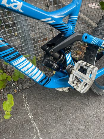 Used Commencal SUPREME DH V4 RACE ROCKSHOX 650B 2016 2016 VTT