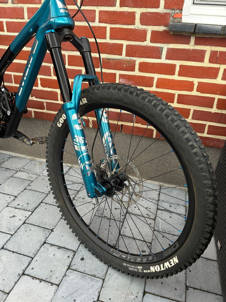 Used Evil Insurgent LB / GX Eagle 2020 2020 Mountainbike, Black, 27.5 — image 3 of 5