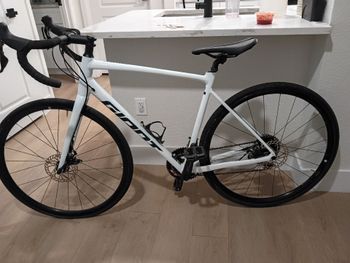 Used Giant Contend AR 3 2026 2026 Road & Gravel, White — image 2 of 3