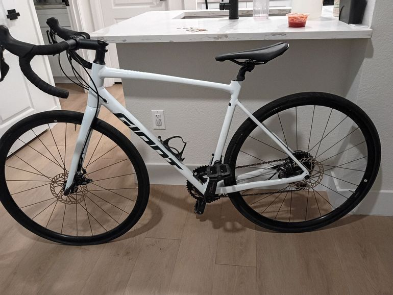 Used Giant Contend AR 3 2026 2026 Road & Gravel, White — image 2 of 3