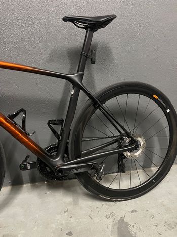 Used Giant TCR Advanced Pro Disc 0 AX 2022 2022 Road & Gravel, Orange — image 3 of 5