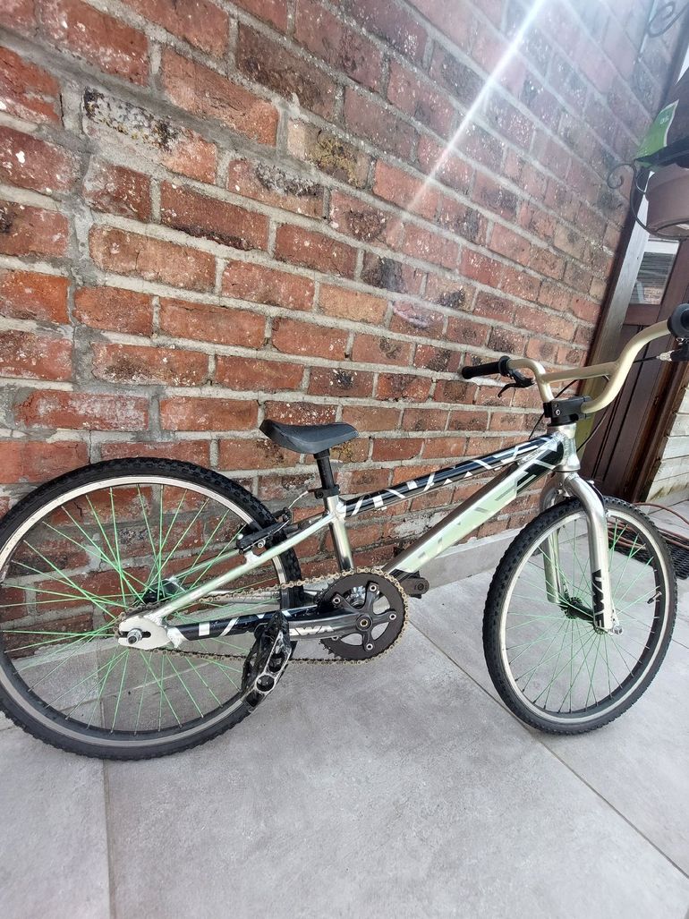 Used vmf Vmf Custom Frameset 2016 Mountainbike, Grigio chiaro — image 1 of 3