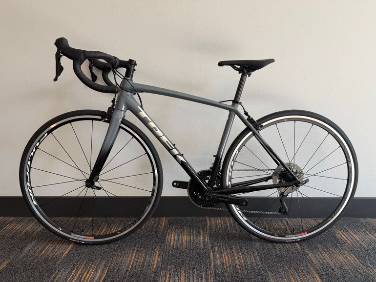 Used Trek Emonda ALR 5 Rim Brake 2022 2022 Road & Gravel, Light Gray — image 6 of 7