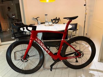 Used Pinarello DOGMA F DURA ACE Di2 2025 2025 Racefiets & gravel