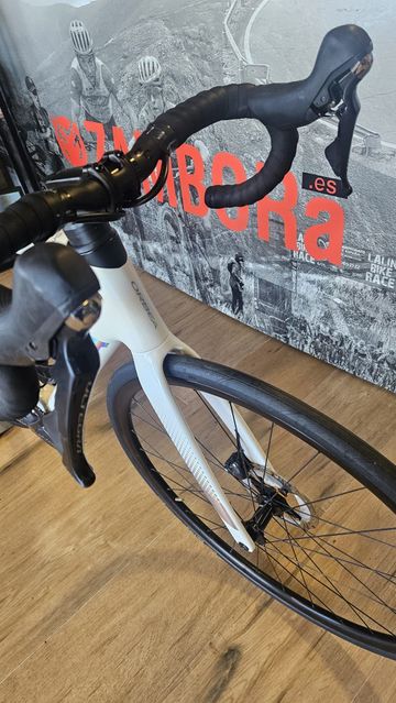 Used Orbea ORCA M20 2021 2021 Road & Gravel, White — image 7 of 7