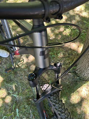Used CUBE ANALOG 2024 2024 Mountainbike, Light Gray, 27.5, 29 — image 8 of 10