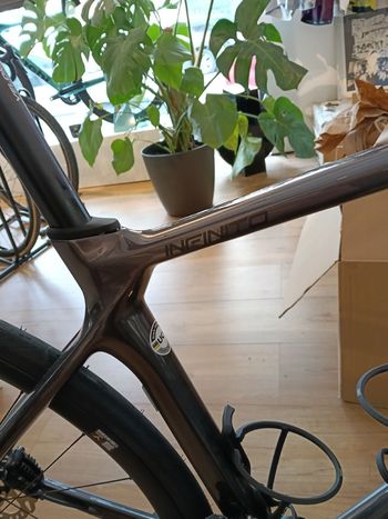 Used Bianchi Infinito 105 2024 2024 Road & Gravel, Purple — image 9 of 11