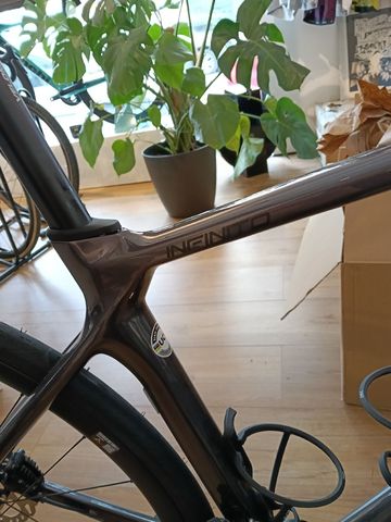 Brugt Bianchi Infinito 105 2024 2024 Road & Gravel — billede 9 af 11