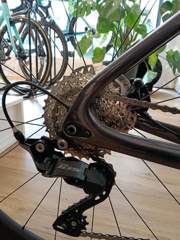Brugt Bianchi Infinito 105 2024 2024 Road & Gravel — billede 3 af 11