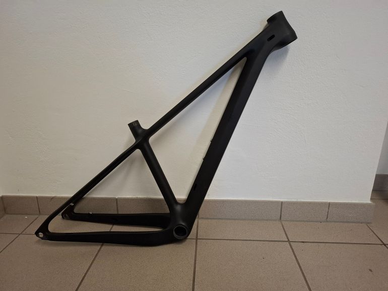 Used Light Carb M909 Frameset Frameset 2024 Mountainbike — image 1 of 3