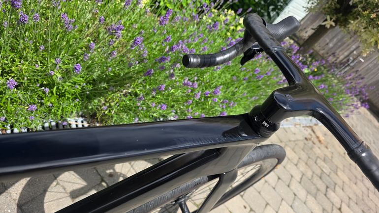 Used Canyon Aeroad CF SLX 7 AXS 2024 2024 Road & Gravel, Black — image 10 of 18