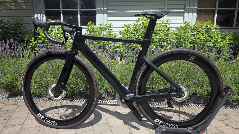 Used Canyon Aeroad CF SLX 7 AXS 2024 2024 Road & Gravel, Black — image 17 of 18